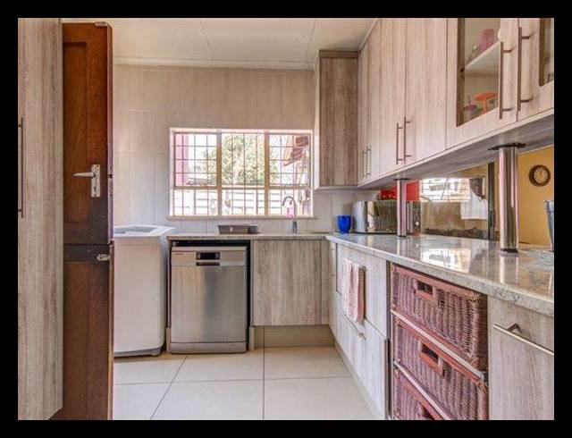 3 BEDROOM HOUSE FOR SALE IN NORKEM PARK